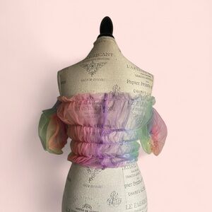 Lirika Matoshi Crop Top